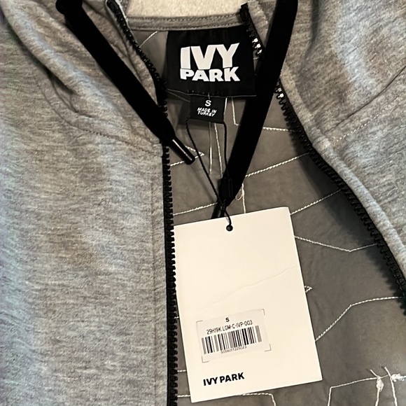 IVY PARK sleeveless embroidered hoodie sweatshirt - Picture 4 of 6